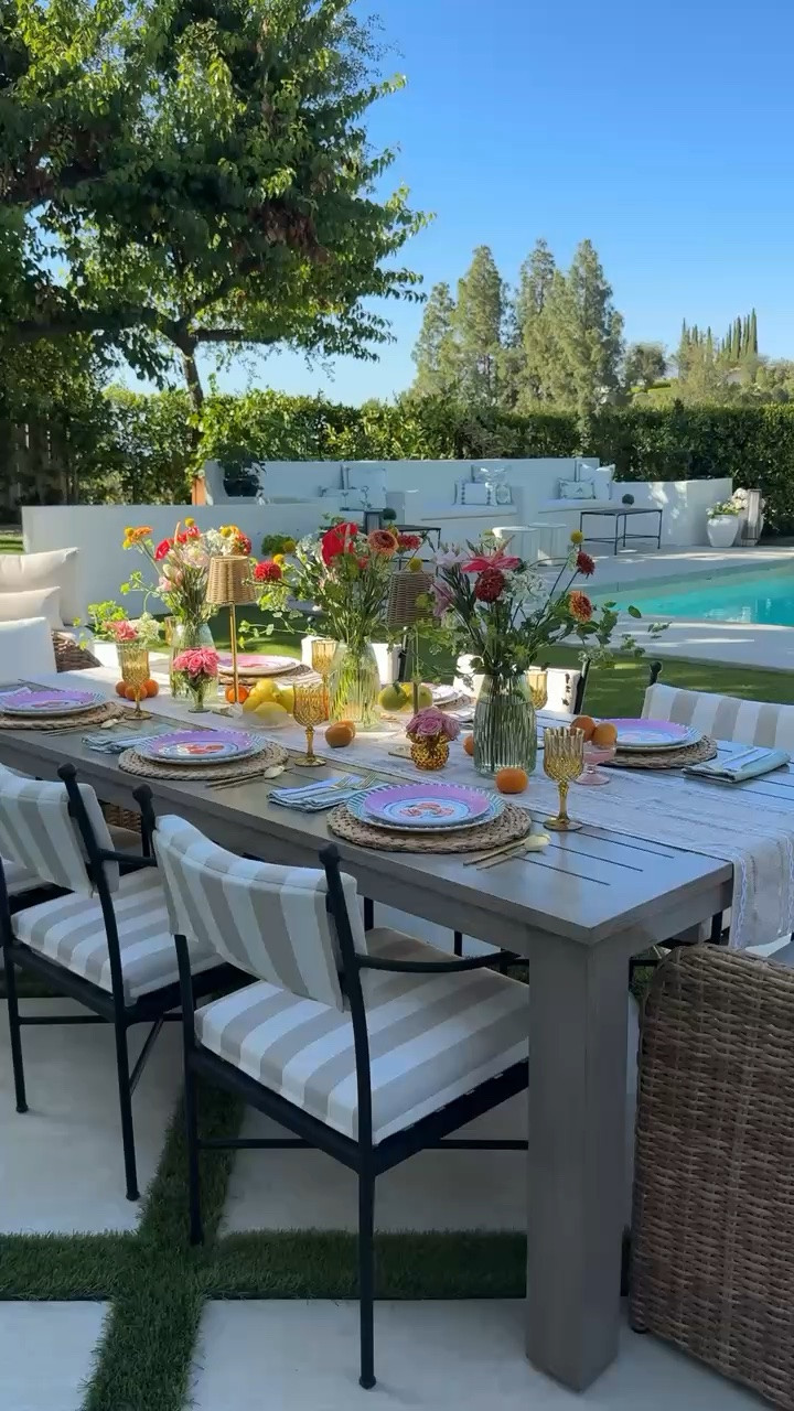 Summer outdoor hosting at its best! 🌞

#LTKHome #LTKSeasonal #LTKdayinmylife