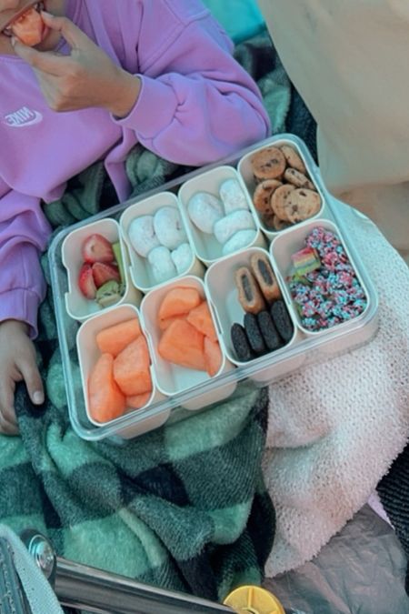 Travel snack tray 🍓🥝🍈🫐


Travel snack tray 
Amazon finds 
Sports snacks 
Snack ideas
Snack trays 

#LTKSeasonal #LTKKids #LTKParties