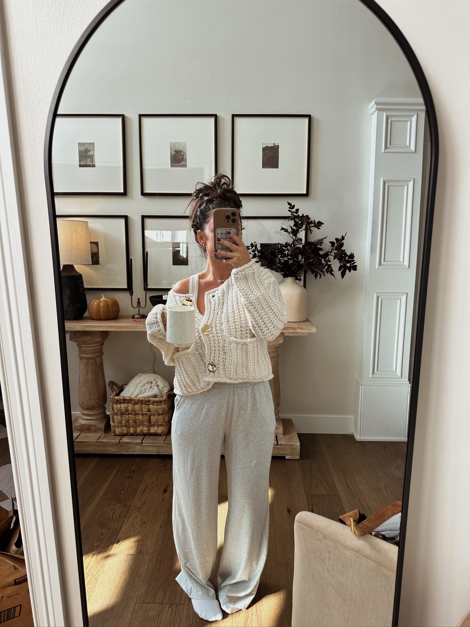 Everyday mom outfit 🤗

#LTKStyleTip #LTKFindsUnder50 #LTKSeasonal