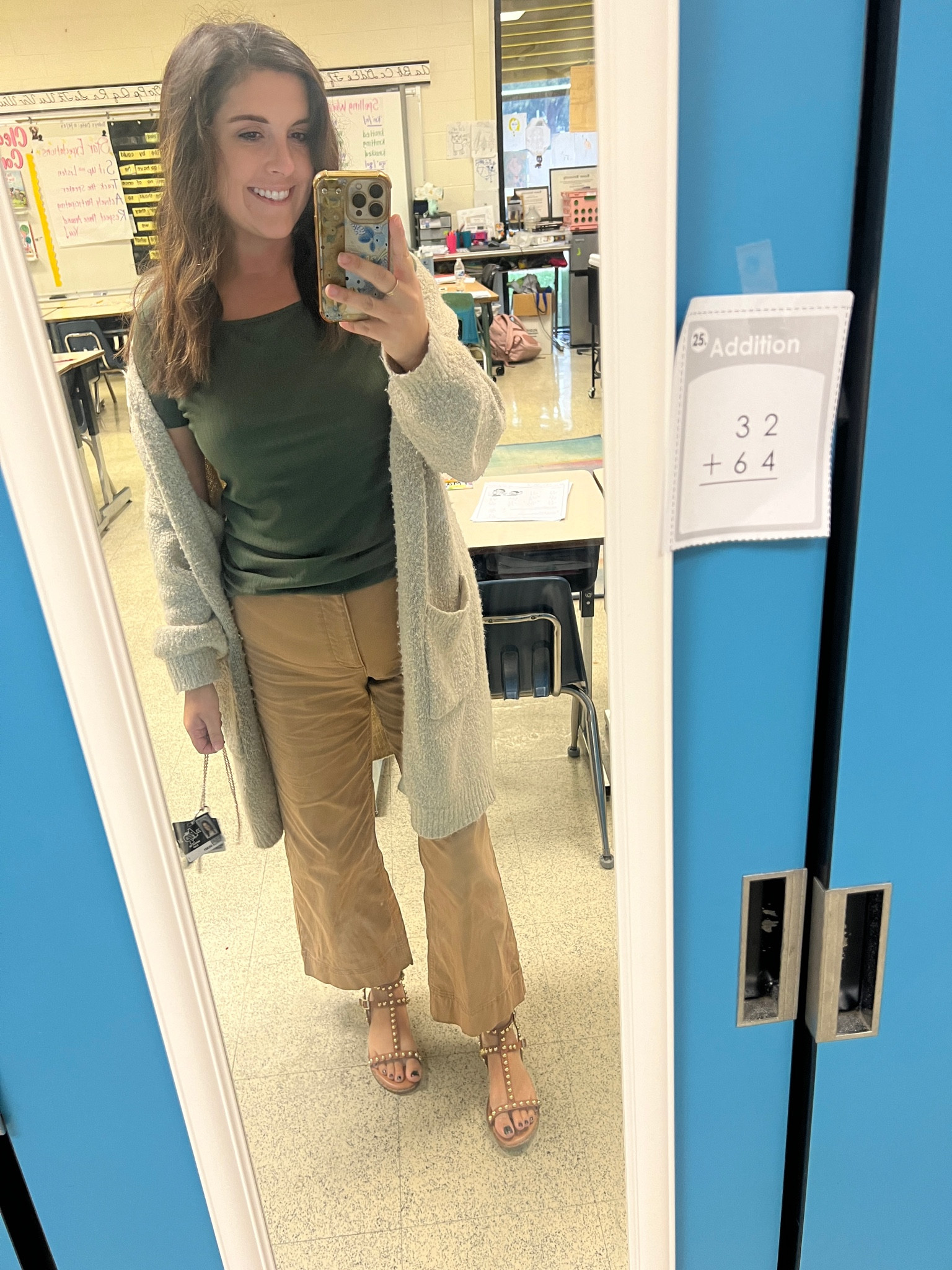 Top is from Walmart (can’t find link) these are my favorite pants!! So comfortable and I feel so stylish! 