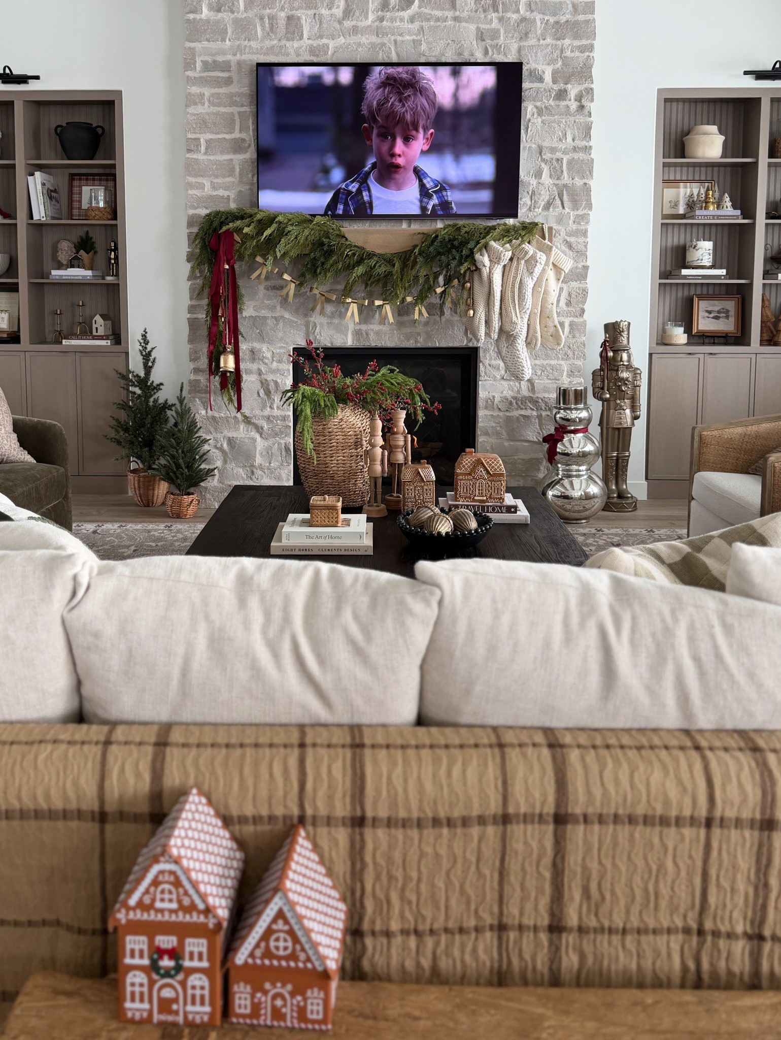 Our holiday living room

#LTKHoliday #LTKFindsUnder50 #LTKHome