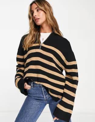 & Other Stories – Gestreifter Pullover aus Polyamid in Schwarz und Beige mit Reißverschluss - ... | ASOS (Global)