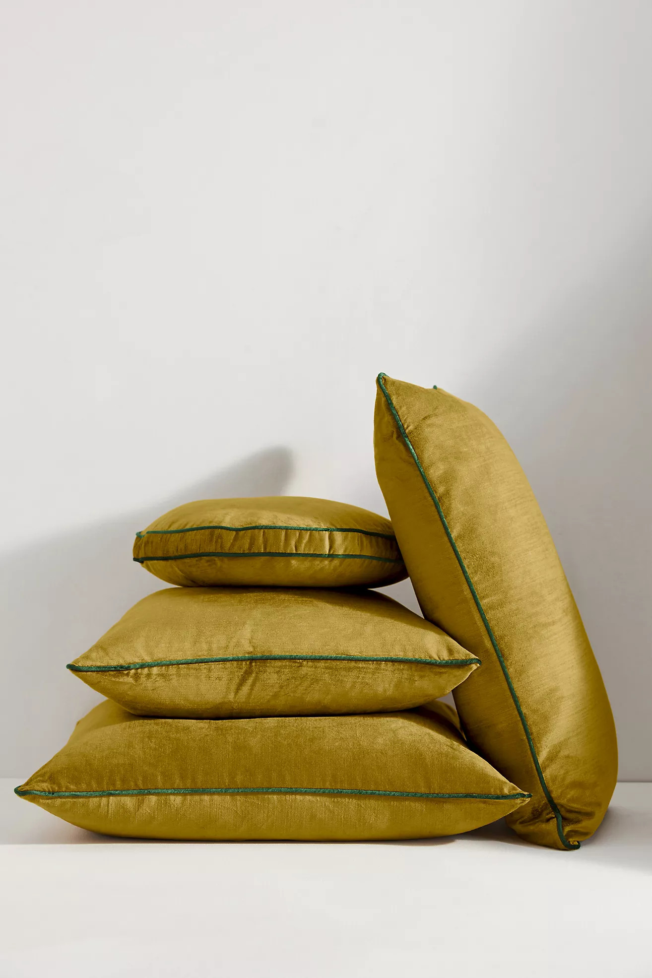 Adelina Velvet Pillow | Anthropologie (US)