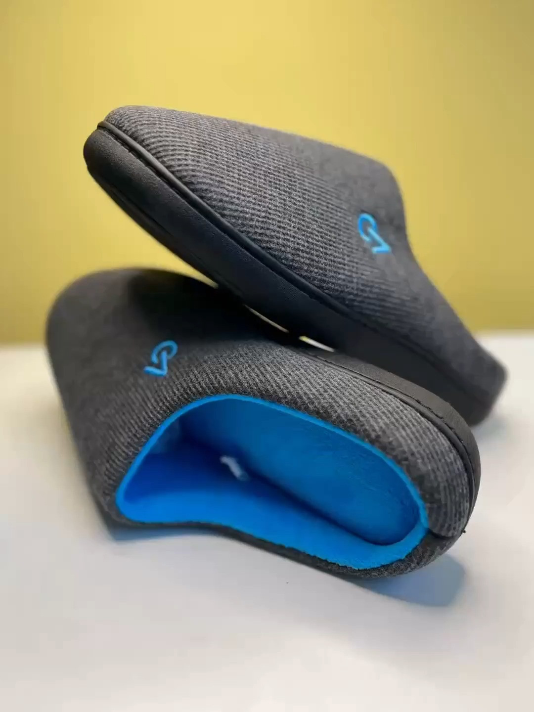 The ultimate comfort meets durability! 🏡🩴 These VeraCosy Men’s Memory Foam Slippers are designed for all-day coziness, whether you're lounging indoors or stepping outside with their durable rubber sole. Soft, supportive, and stylish—your feet will thank you! 🙌✨

Would you rock these around the house?  

 #LTKFindsUnder50 #LTKFamily #LTKMens