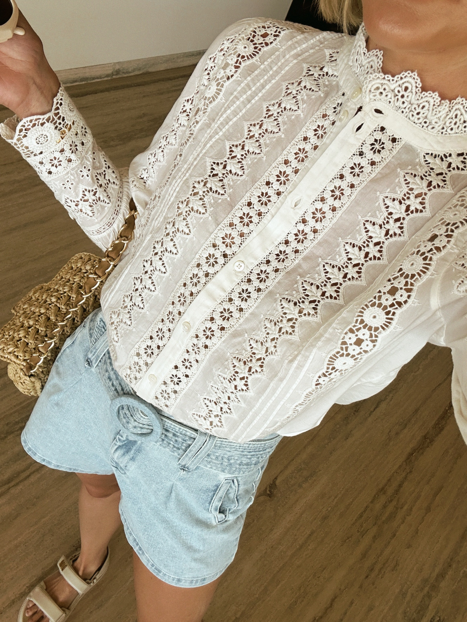 eyelit crochet blouse 🤍🤍

bridal style, summer outfit, brunch outfit, summer style, sezane, daytime look 