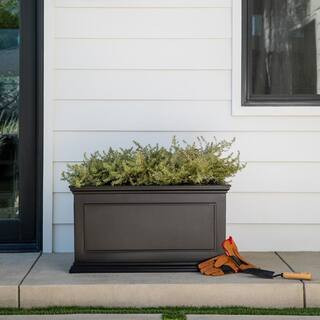 Veradek Brixton Series 33 in. L Black Plastic Planter BXVLG33B | The Home Depot