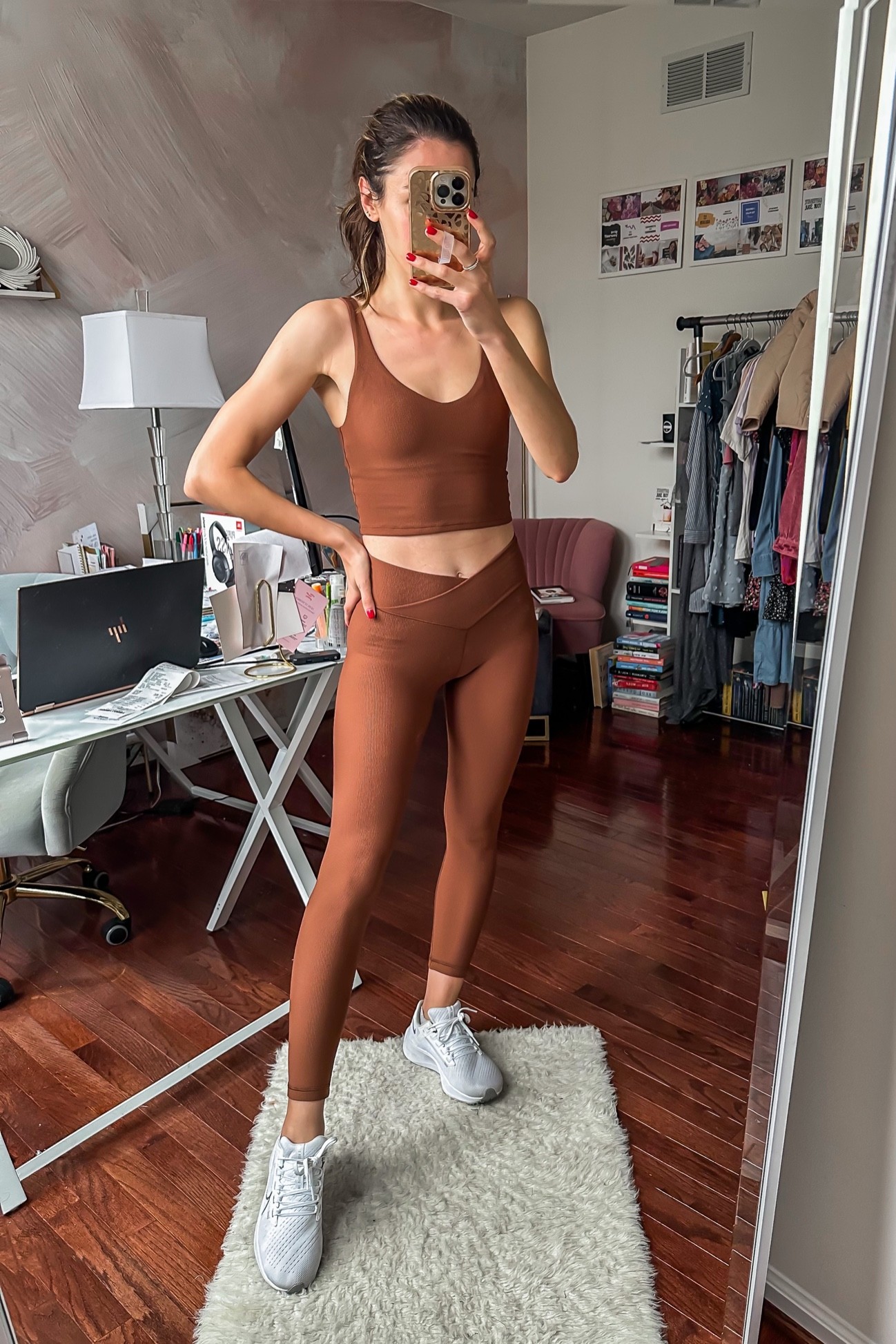 loveloveLOVE this new waffle workout set // 31% off right now! 🤎 wearing smalls (runs TTS) 

#LTKfit #LTKsalealert #LTKunder50