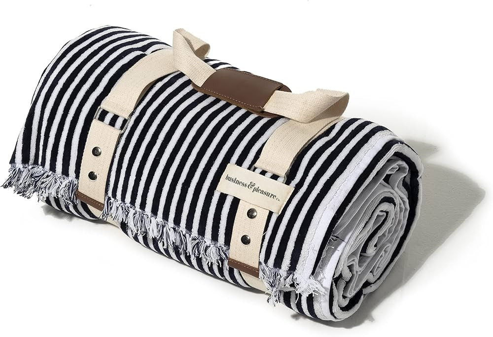 Business & Pleasure Co. Premium Beach Blanket - 66" x 66" Oversized Extra Large Boho Beach Towel ... | Amazon (US)