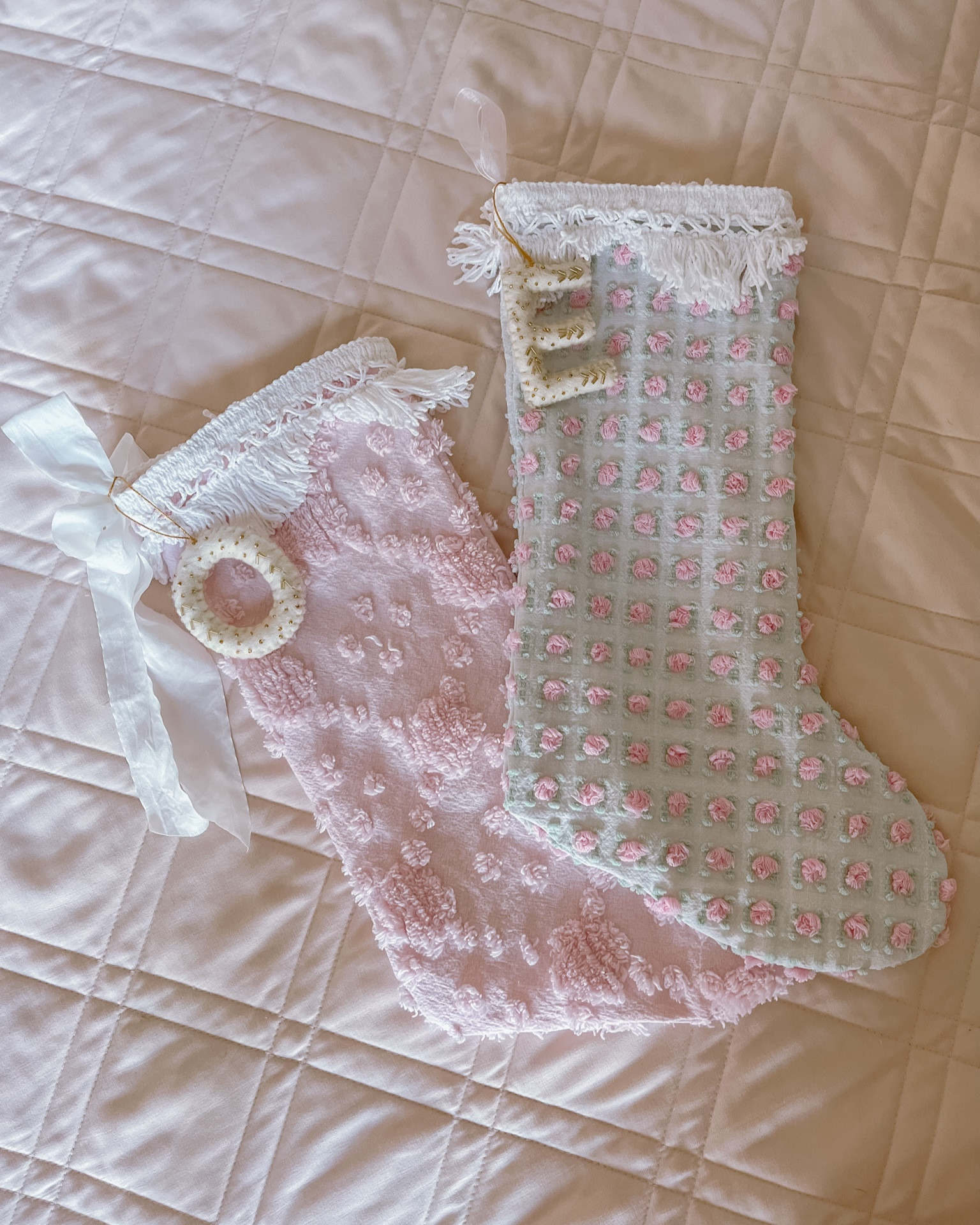 Vintage stockings for the bbs! 





#vintage #vintagestocking #christmasstocking #christmas #christmasdecor #holidaydecor #cottagecore #cottagecorechristmas

#LTKHoliday #LTKGiftGuide #LTKSeasonal