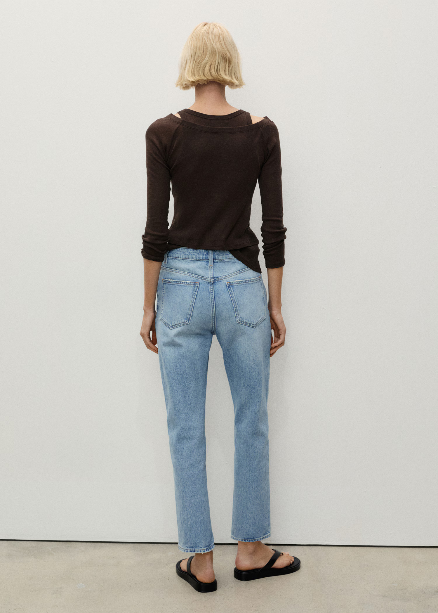 Mom2000 high-rise jeans | MANGO (UK)