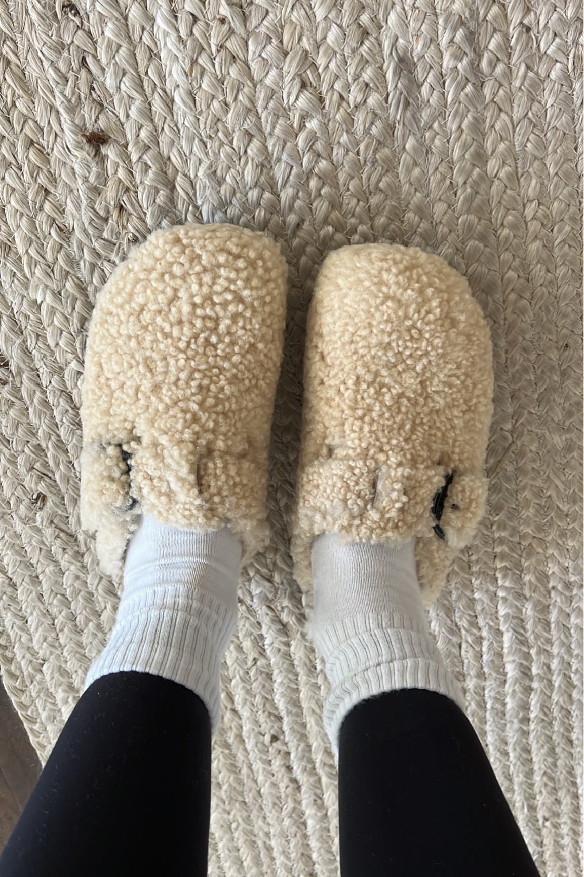 Been DYING to get my hand on these sherpa Boston Birkenstocks! Most sizes still in stock!!!! 

#LTKshoecrush