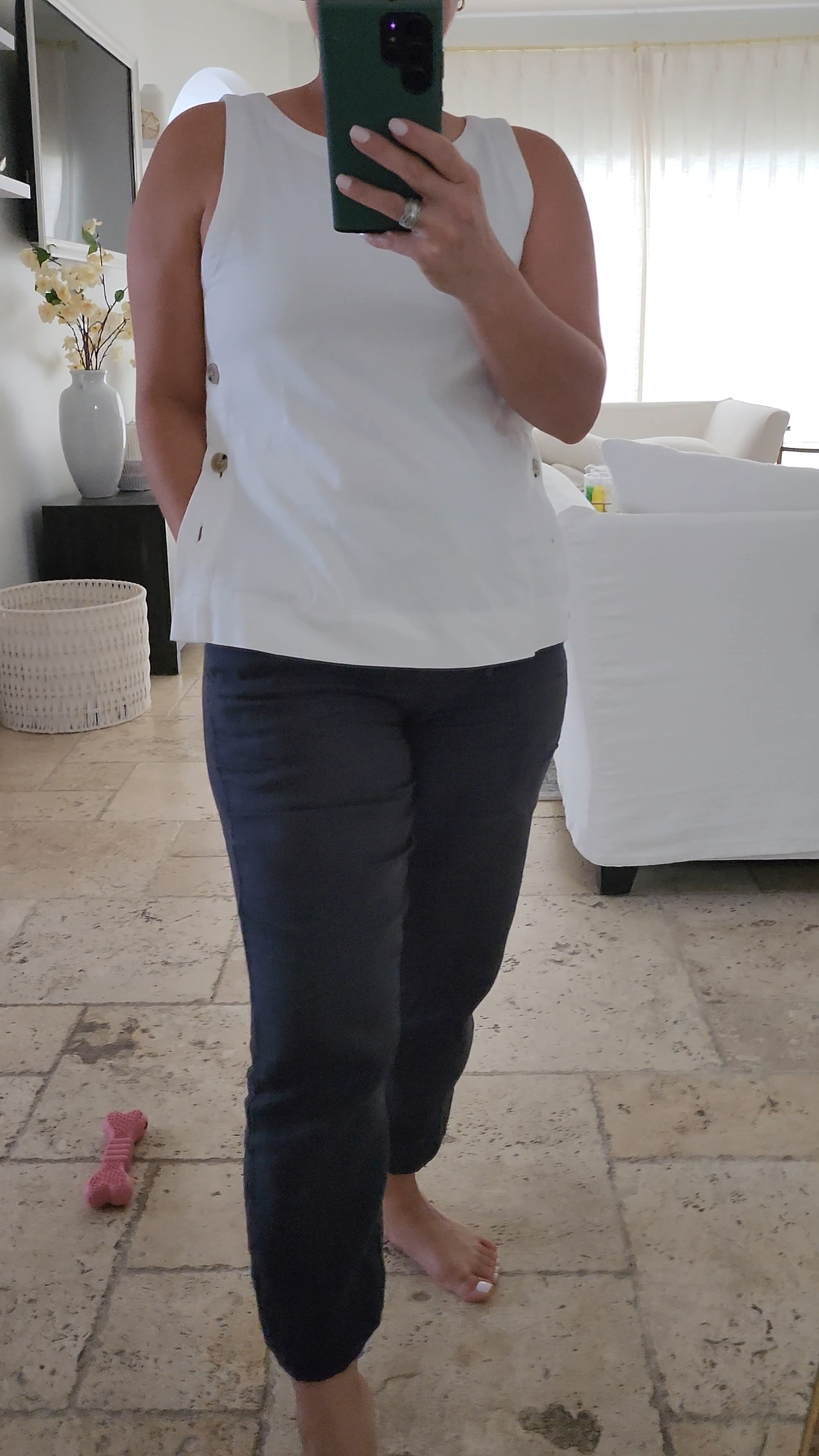 Casual outfit 

Linen pant  | casual top

#LTKVideo #LTKShoeCrush #LTKSaleAlert
