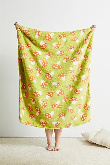 Mushroom Printed Sherpa Blanket | Urban Outfitters (EU)