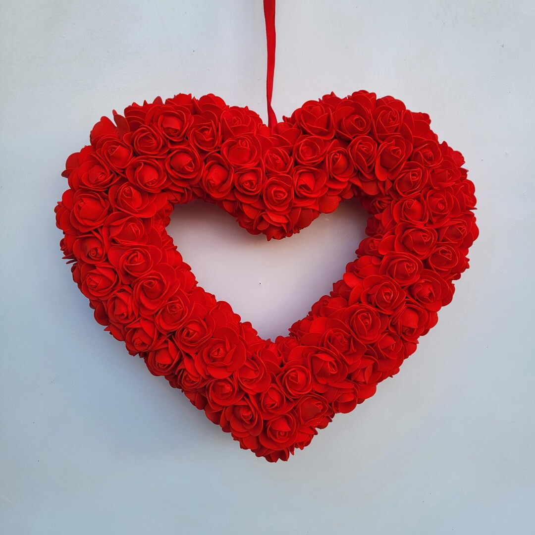 Red Rose Heart Wreath: Valentine's Day Wall Decor - Etsy | Etsy (US)