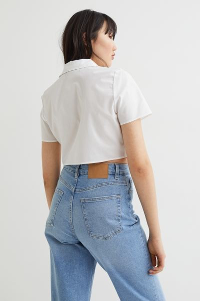 Straight-cut crop shirt in woven fabric. Resort collar, buttons at front, and short sleeves. | H&M (US + CA)
