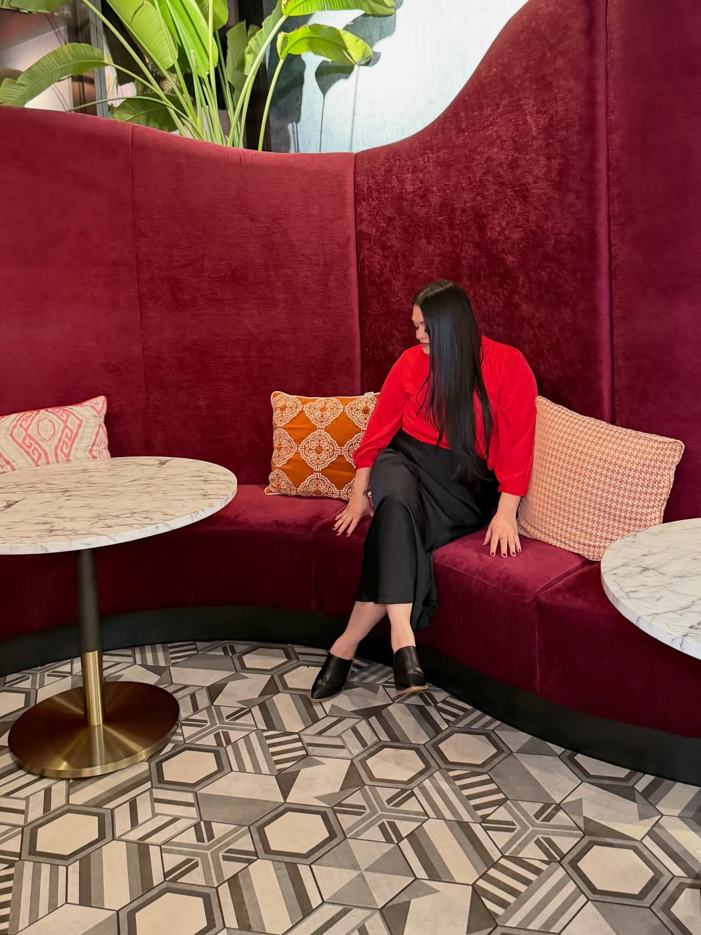 Captured a little magic last night ✨

 ✨All content (photos, videos, captions) belongs to @perla_gharbi ✨ Use without permission is prohibited.

♡ Thank you, Perla Gharbi ♡

#aboutlastnight✨ #EveningVibes #nightout #40plusinfluenser #MomentsLikeThis #chicagoinfluencer #GoodEnergyOnly #NightMood #ootd #ootdmodest #chicagobucketlist

#LTKGiftGuide #LTKootd #LTKOver40