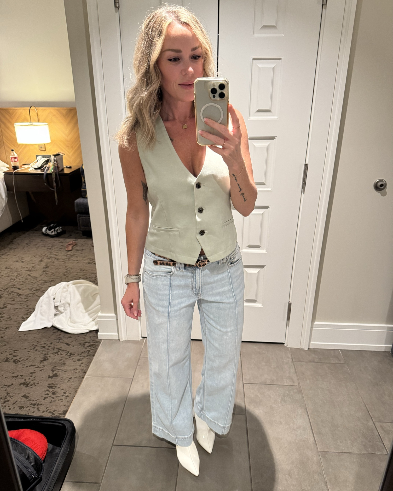 Wearing a small. 🤍

#LTKWorkwear #LTKOver40 #LTKFindsUnder100