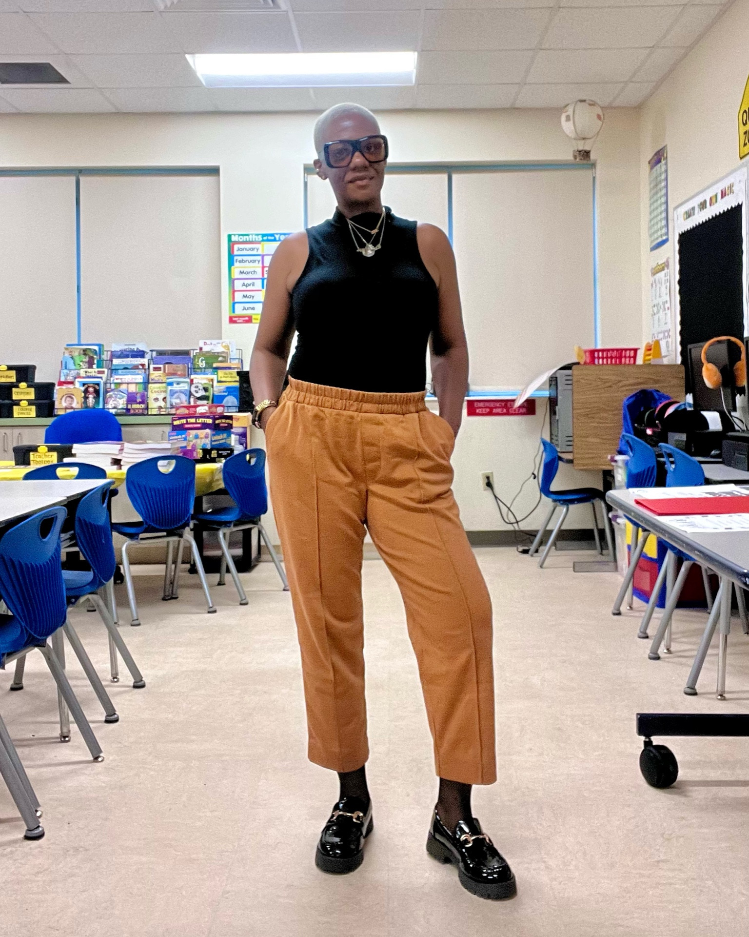 Classic and comfy. Perfect Friday outfit if you can’t wear jeans to work! 