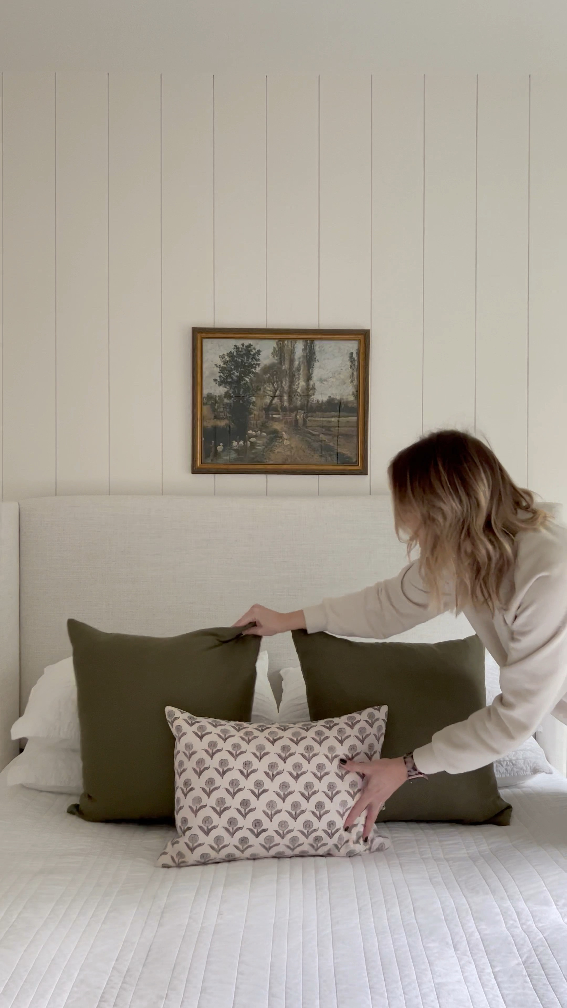 I’m loving this pillow combo for spring!!

Home decor, bedroom decor, bedding, upholstered bed, Target home, Target bedding, neutral home decor 

#LTKstyletip #LTKFind #LTKhome