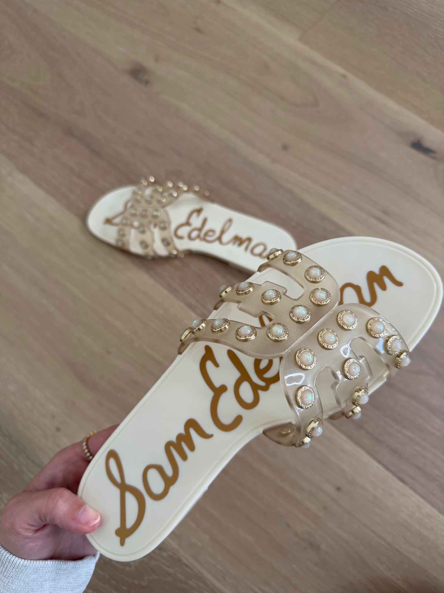 in love with these jelly sandals! Under $100! 

#LTKSeasonal #LTKPetite #LTKootd