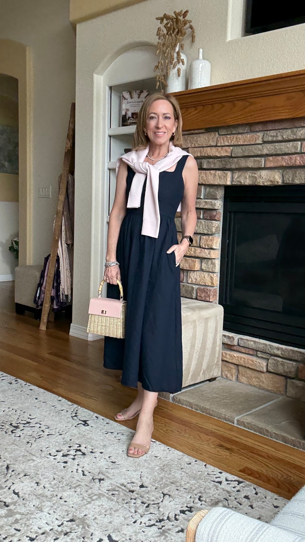 The flattering linen dress that’s perfect for summer.

The adjustable straps, make it Petite friendly. For reference, I am 5’0 wearing an XS. 


#LTKSummerEdit #LTKPetite #LTKStyleTip