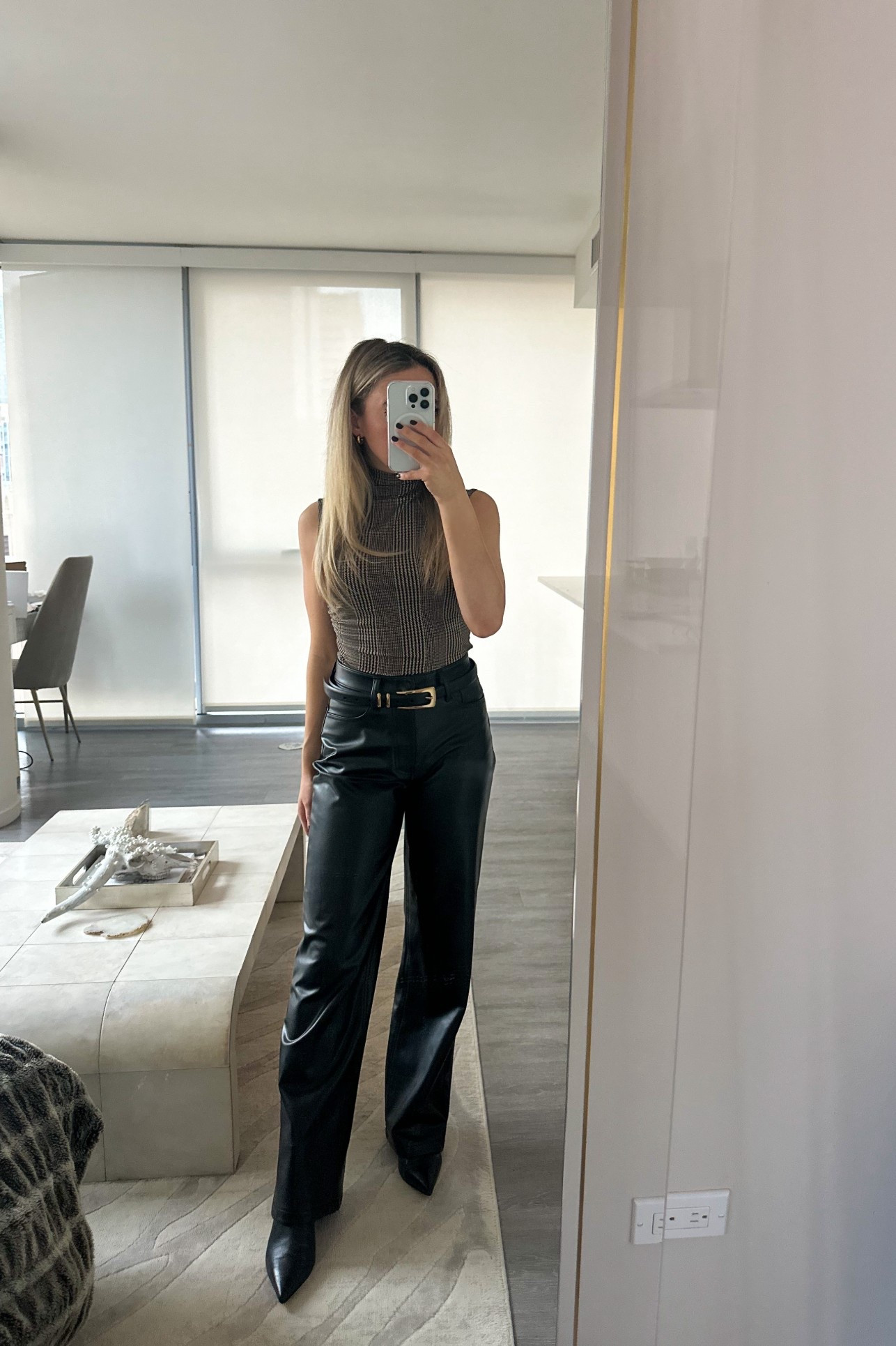 Chicago: Daily Outfit 



ootd style fashion, women’s winter outfit, winter going out look, Chicago outfit, vegan leather pants, 

#LTKootd #LTKgrwm #LTKSeasonal