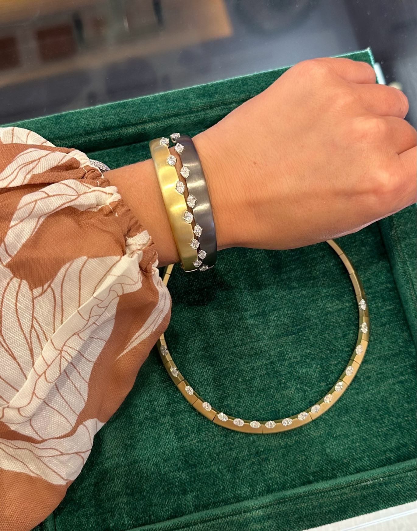 In love with Nikos’ new modern and simplistic collection that is utterly chic!  Made in 18k yellow or blackened gold and oval cut diamonds. A modern approach to a tennis necklace and tennis bracelet!

Fine jewelry
Luxury 
Diamond Jewelry 
Bangle bracelet 
Bracelet stack
#sakspartner
#saksteam


#LTKStyleTip #LTKOver40 #LTKWedding
