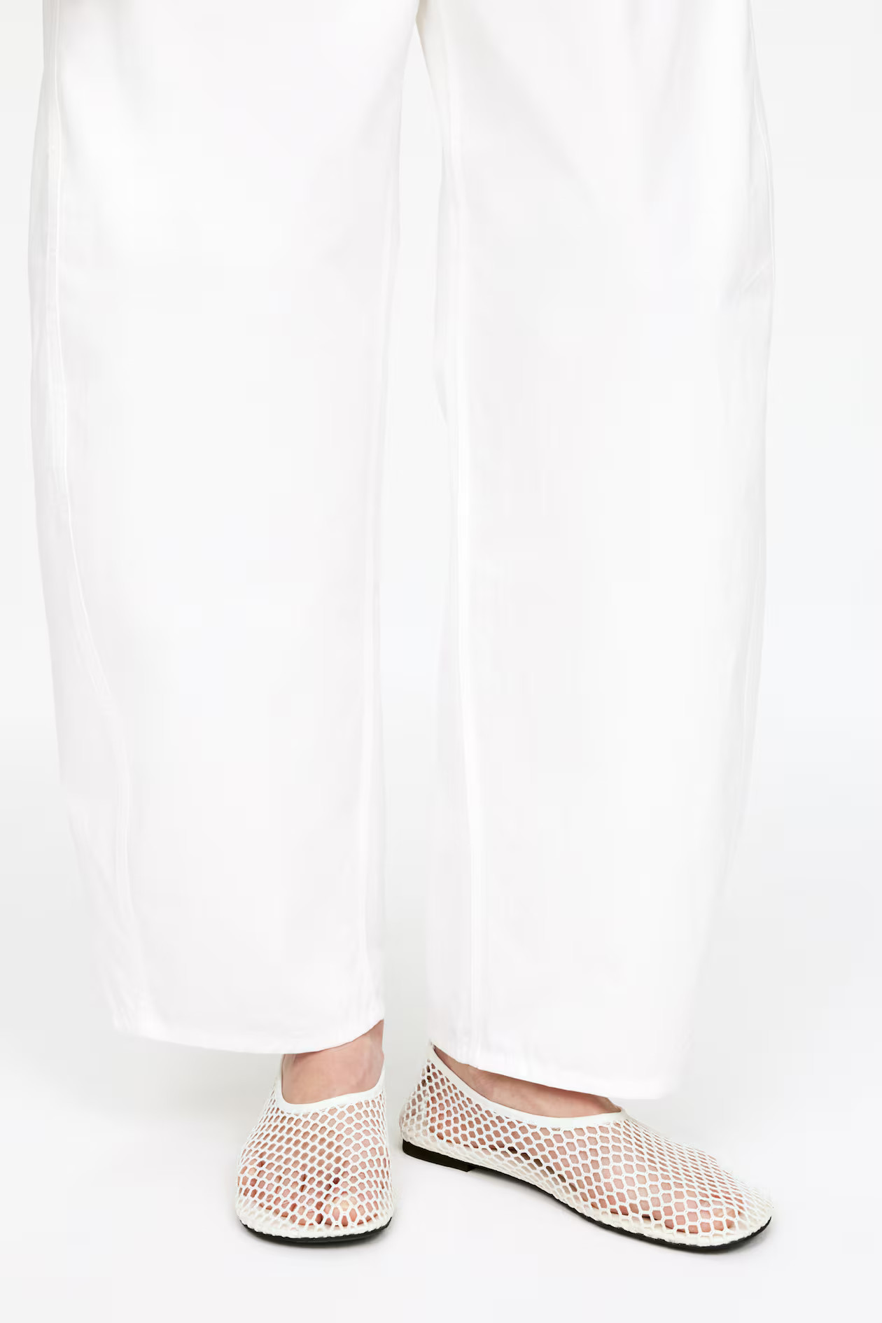 Fishnet Ballet Flat - White - Ladies | H&M GB | H&M (UK, MY, IN, SG, PH, TW, HK)