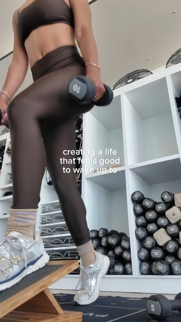 morning movement always 🧘‍♀️🩷

🧿 IG: @OliviaNicoleGreen 🤳TikTok: @OliviaNicoleGreen 🫶YouTube: @OliviaNicoleGreen

#LTKdayinmylife #LTKmorningroutine #LTKselfcare