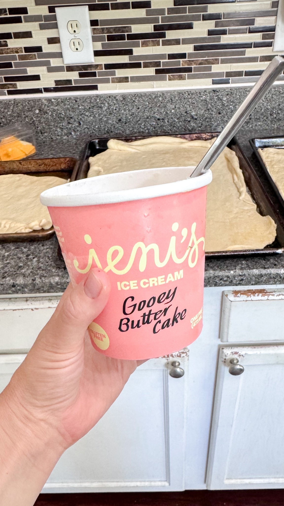 If you want a treat that actually feels like a treat—Jeni’s Splendid Ice Creams Gooey Butter Cake is SO good. Rich, creamy, and one of those desserts you keep going back for.

#LTKfood #dessertlover #treatyourself #icecreamlover #groceryfinds

#LTKfoodie #LTKmomlife #LTKSeasonal