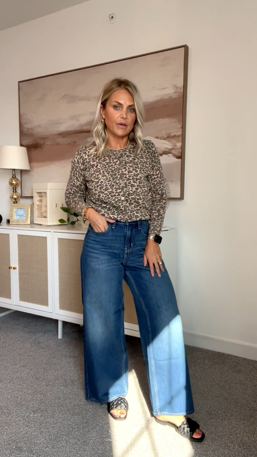 Old Navy baggy wide leg jeans that are so good!!

Old navy finds, old navy jeans, petite jeans, petite style, midsize fashionn

#LTKPetite #LTKMidsize #LTKFindsUnder50
