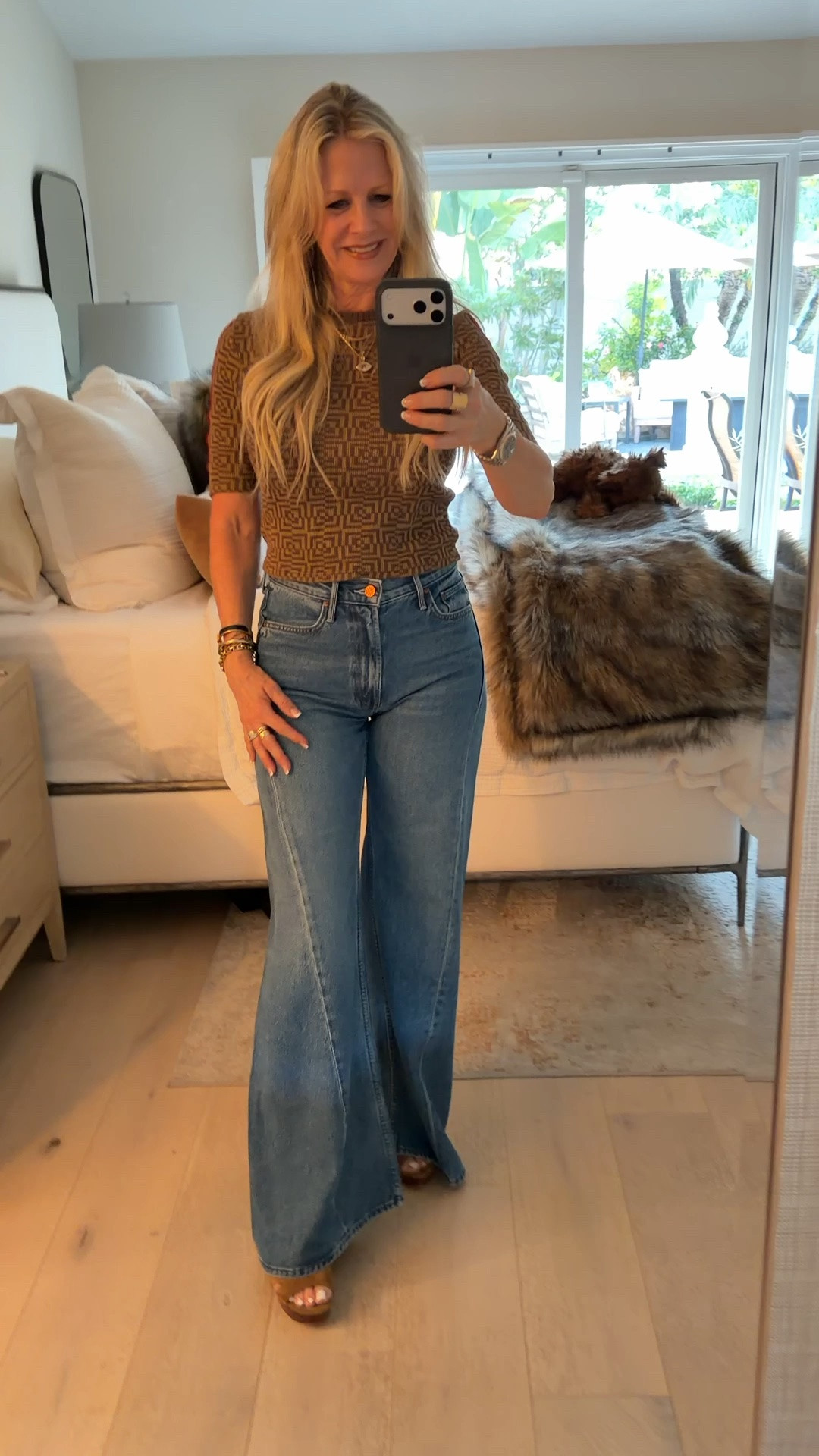 Mother Lemon Twist jeans are SO good!  Run large, I recommend sizing down. I usually wear a 26 and purchased 25 and they are a loose comfortable fit.

#LTKootd #LTKOver40