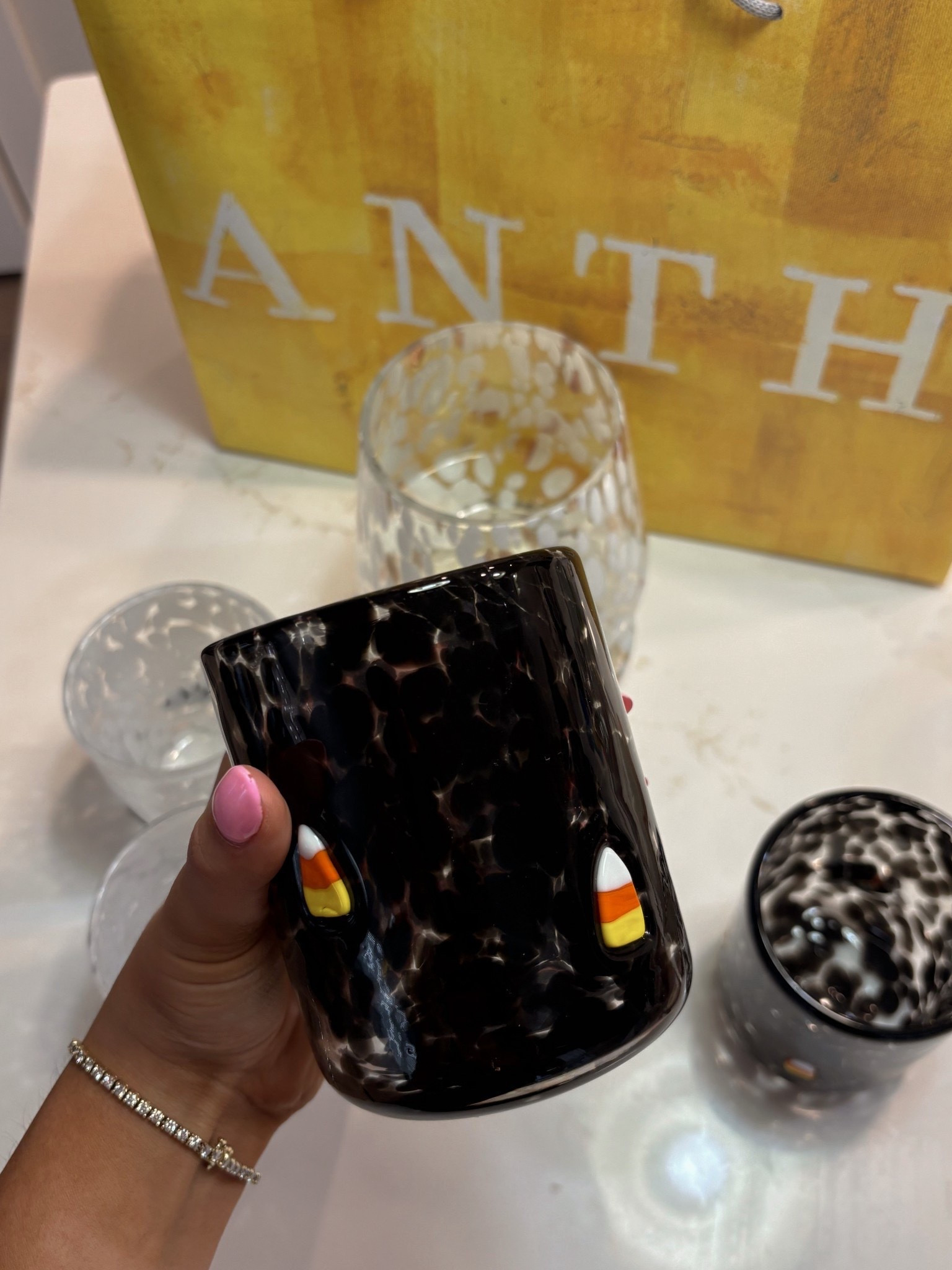 Anthropologie icon glasses 🫶🏼🎃

Linking glasses from their new Halloween collection!!




Fall decor, home, kitchen, icon juice glass, glassware, seasonal, autumn, sidneymarieduke

#LTKHome #LTKSeasonal