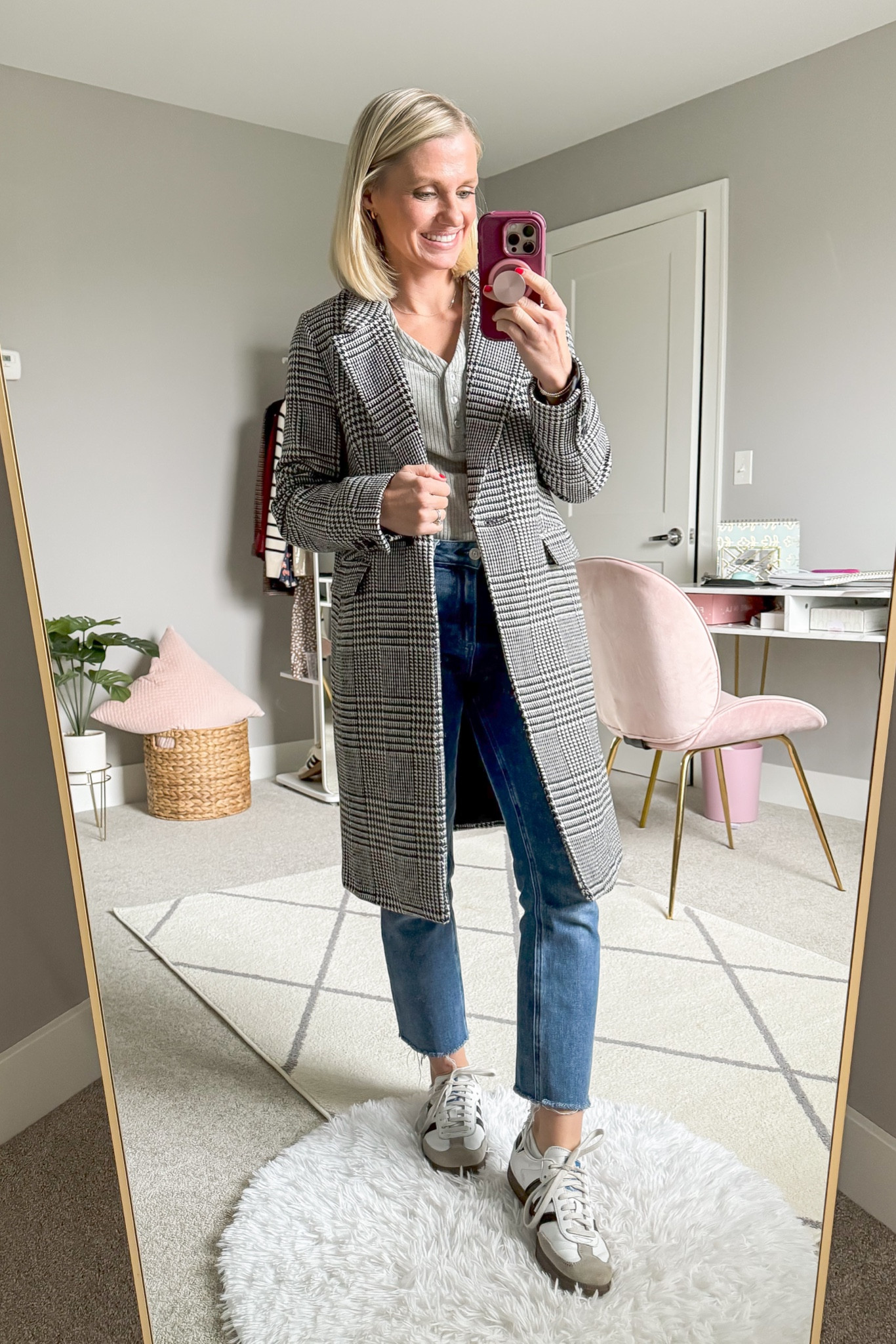 What I wore this week! Coat- sold out, linked similar options || jeans- thrifted, brand is Paige, linked similar options || top- xsmall (code: THRIFTYWIFE10 for 10% off) 

#LTKFindsUnder100 #LTKStyleTip #LTKSeasonal