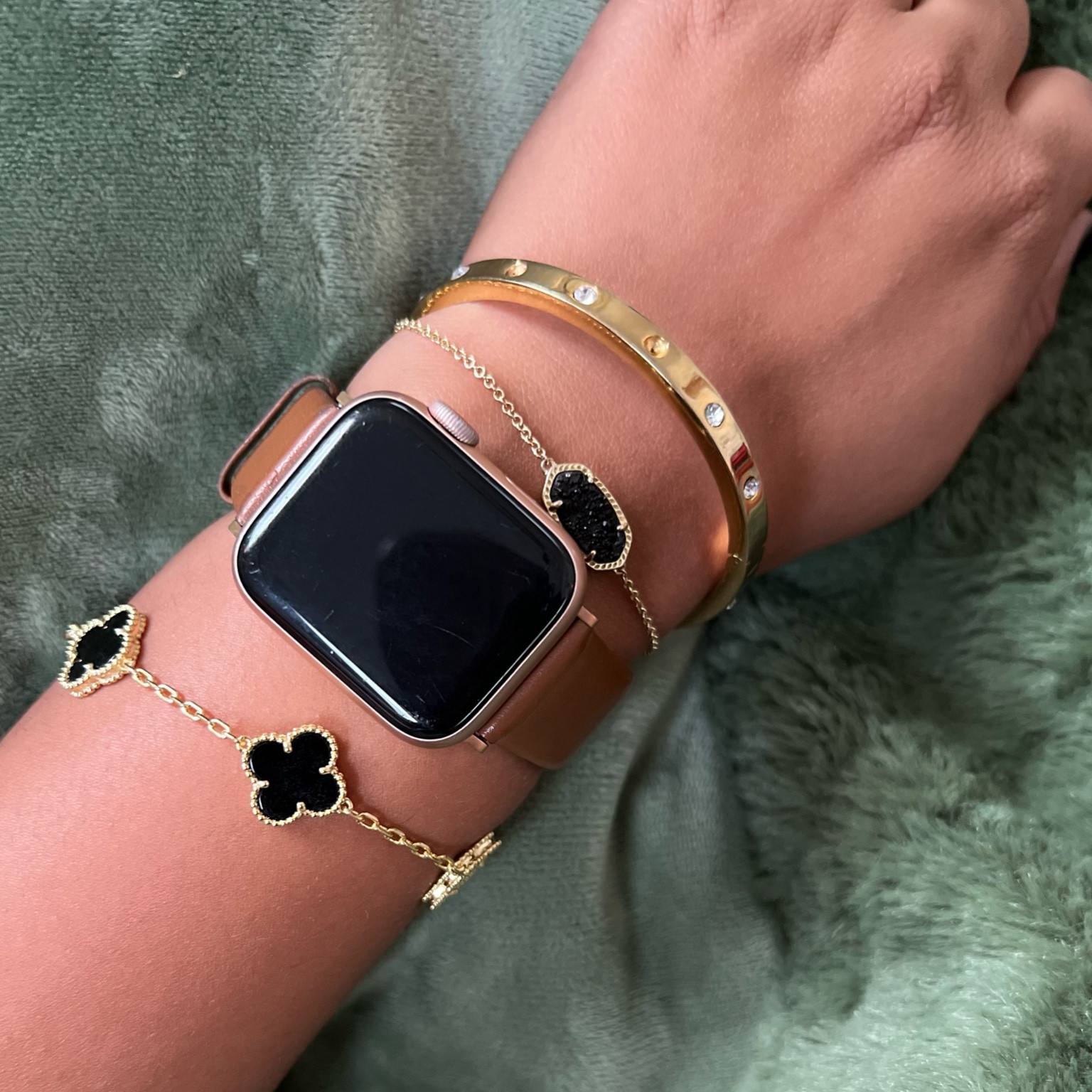 Everyone needs arm candy😍

#LTKworkwear #LTKstyletip #LTKunder50
