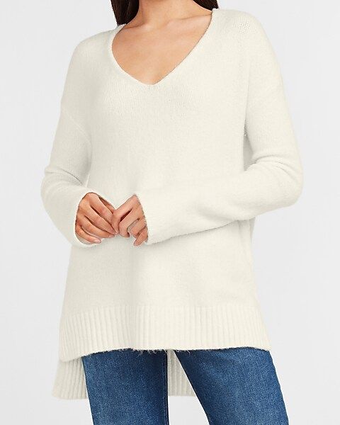 Cozy Hi-Lo V-Neck Sweater | Express