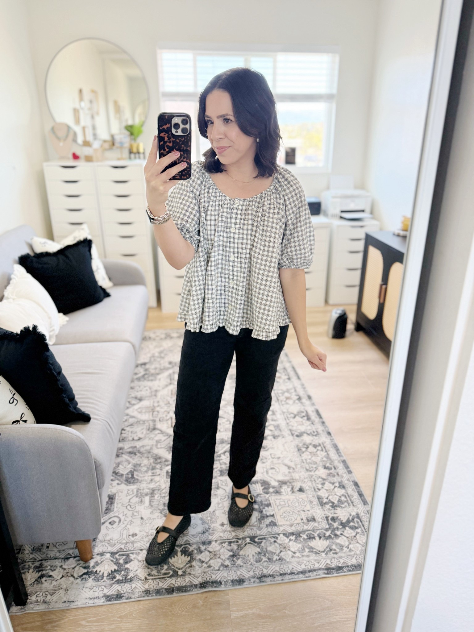 ootd 2.21.26

Top - XS (sized down)
Jeans - 27 TTS

#LTKootd #LTKSaleAlert #LTKdayinmylife