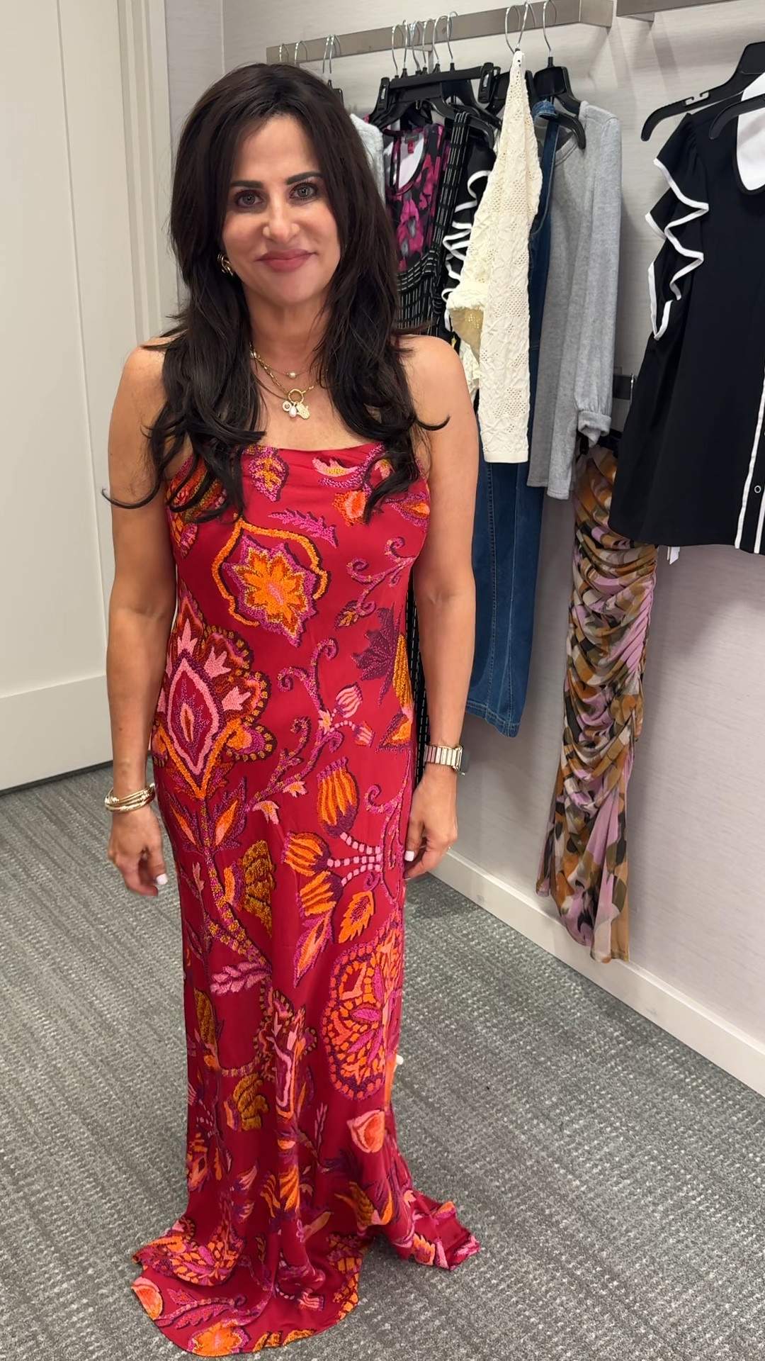 Such a beautiful dress. Wearing a sm 

#LTKVideo #LTKxNSale #LTKOver40