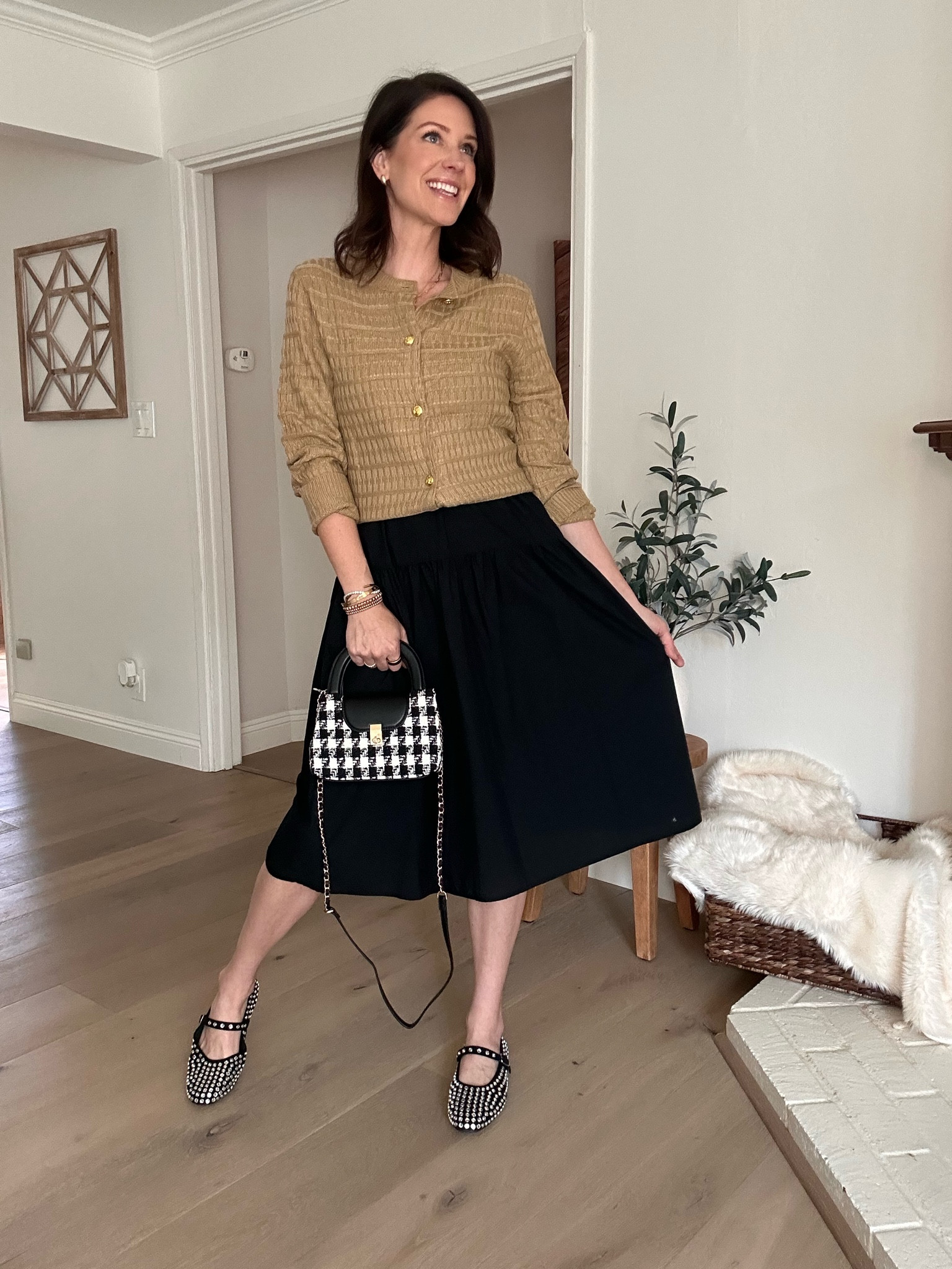 Loving the pop of pattern with this houndstooth bag  

#LTKWorkwear #LTKFindsUnder50