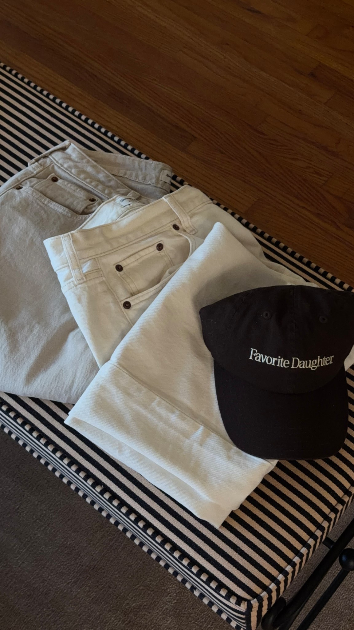 Off white denim from Abercrombie that I’m loving! 