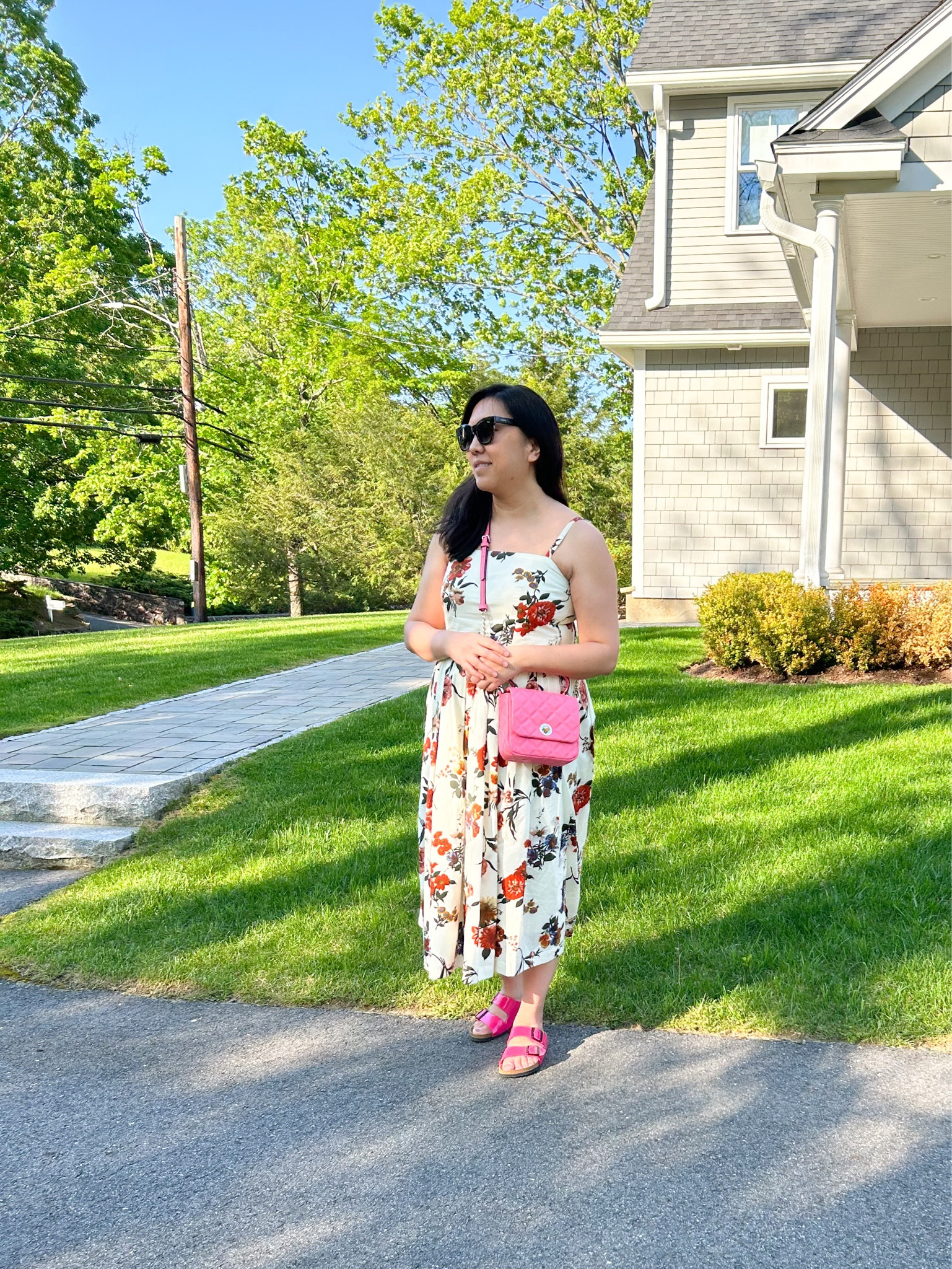 Mother’s Day photo by my 9 yo daughter 😊 I love the size and color of this Kate Spade bag. I wore it with my pink Birkenstock again because I was craving comfort today. My dress is custom dress from Hermes deadstock fabric. Brock Collection used the same fabric couple seasons ago. 