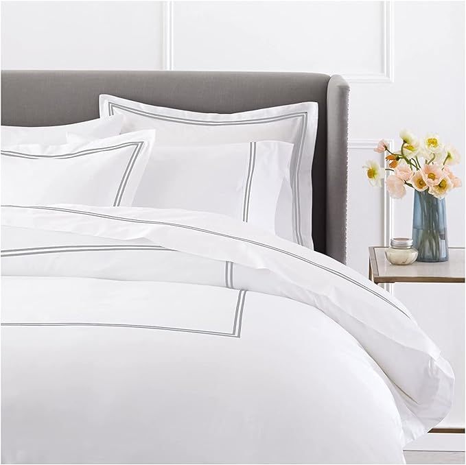 BedDecor Luxury 400-Thread-Count Egyptian Cotton Embroidered Duvet Cover Set with Beautiful 2-Str... | Amazon (US)