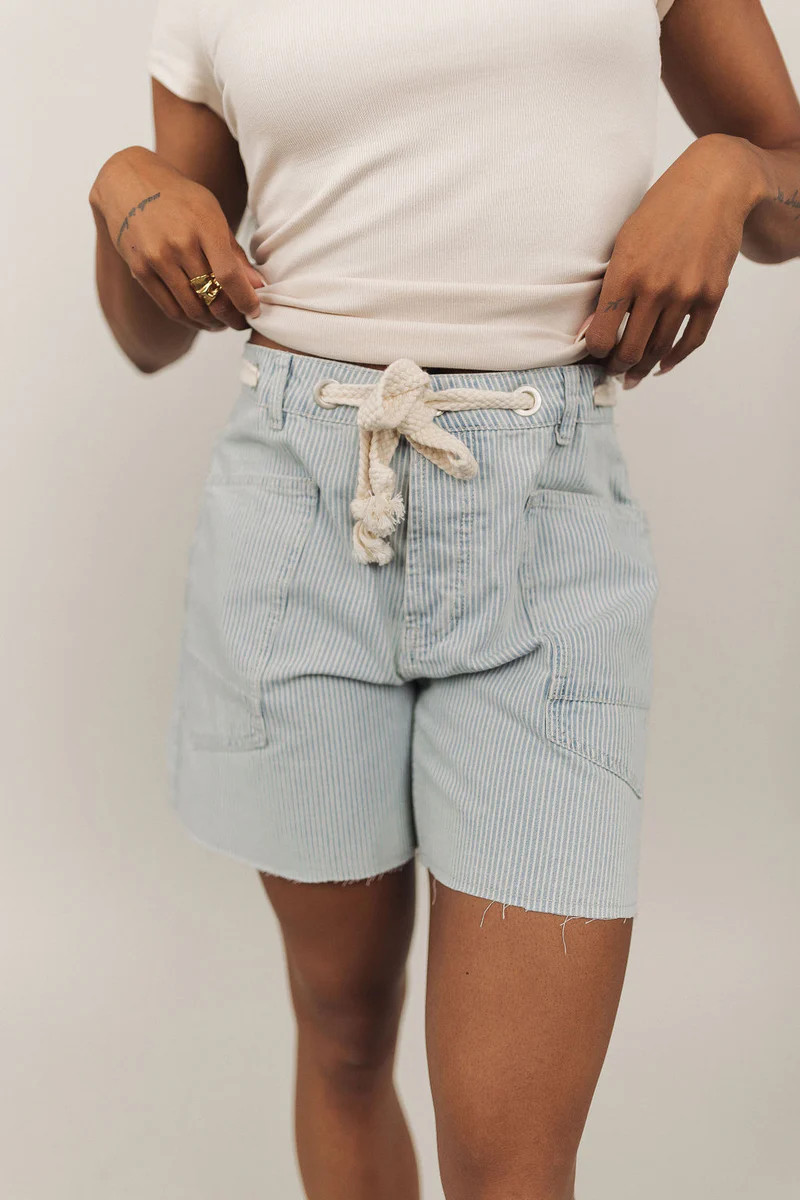 Joey Barrel Shorts In Denim Stripe | Henly