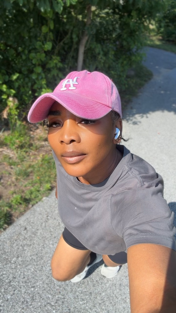 Stay cute while staying active. 💕🏃🏾‍♀️✨

Whether you’re hitting the gym, going for a walk, or running errands, you deserve activewear that looks as good as it feels. These sets are flattering, comfortable, and made to move with you.

Scroll to shop my favorites & follow for more affordable fashion finds! 🛍️🤍

#LTKdayinmylife #LTKActive #LTKfitnessgoals