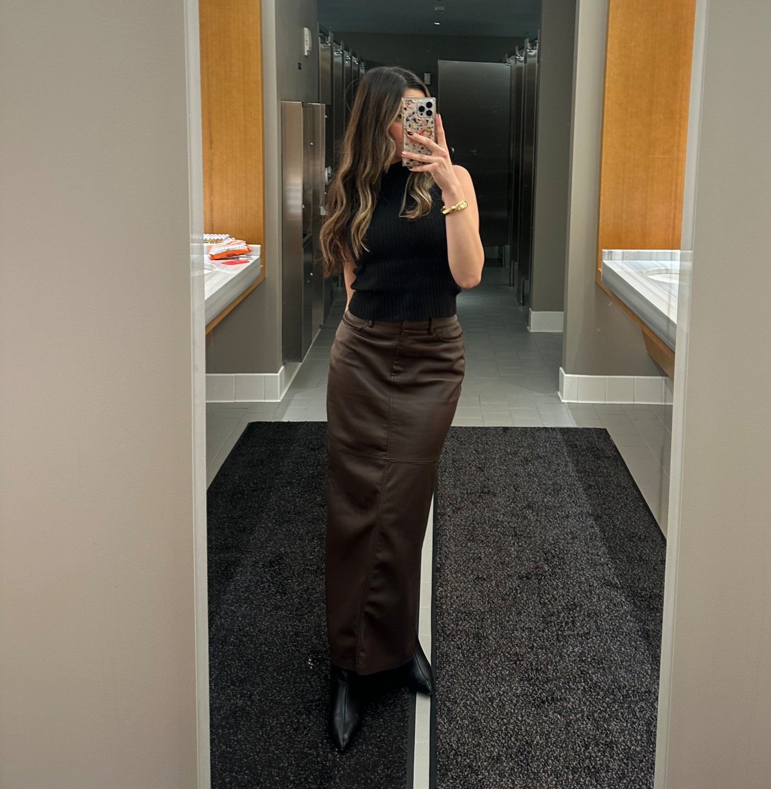 Work ootd 🤍

#LTKItBag #LTKWorkwear #LTKStyleTip