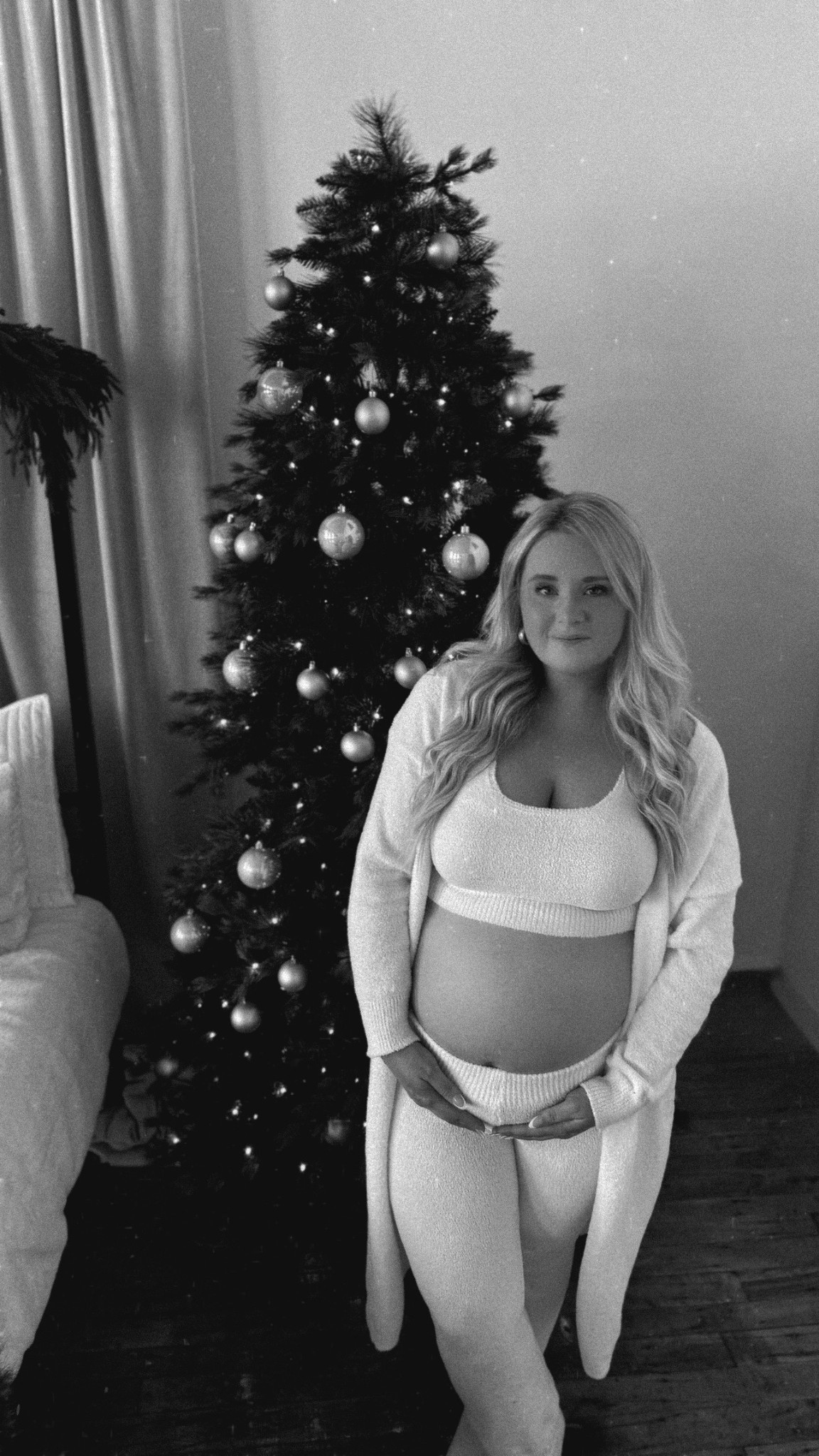 Cozy skims dupe lounge set. Sized up one for the bump! 🎄

#LTKBump #LTKBaby #LTKHoliday