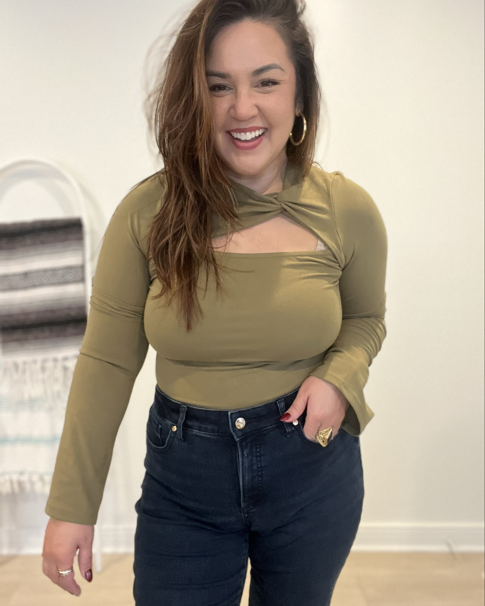 When basics get it twisted 

Top: Commense Sz M
Jeans: Express 

#LTKOver40 #LTKSaleAlert #LTKMidsize