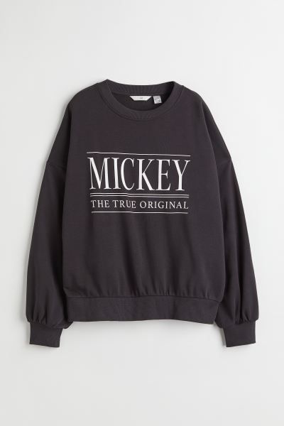 Sweatshirt with a printed design. Dropped shoulders, long sleeves, and ribbing at neckline, cuffs... | H&M (US + CA)