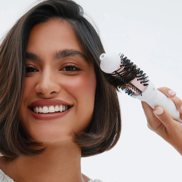 It's Giving Petite Mini Hot Thermal Round Brush | Sephora (US)