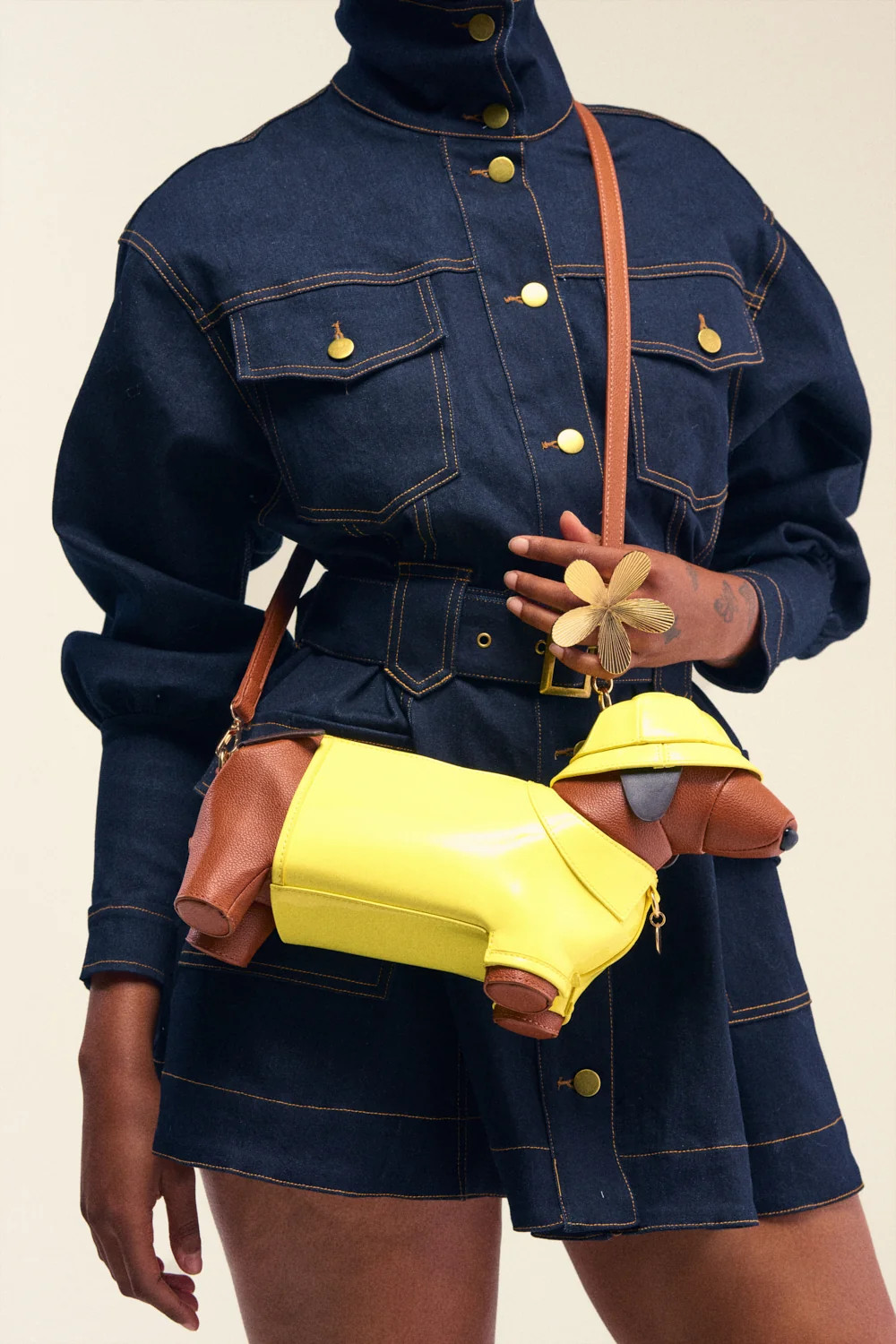 WOOF PURSE | AKIRA
